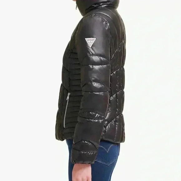 Guess black puffer coat size large. In excellent condition! - Picture 3 of 13